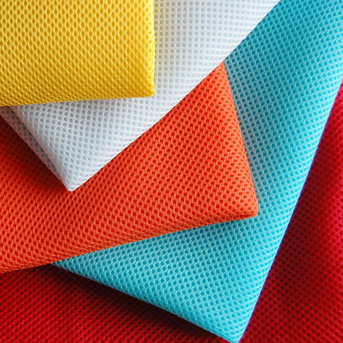 Latest company news about 3mm 100% Polyester đan Airmesh Airmesh có thể thở vải vải ngăn cách vải vải cho giày ghế sau