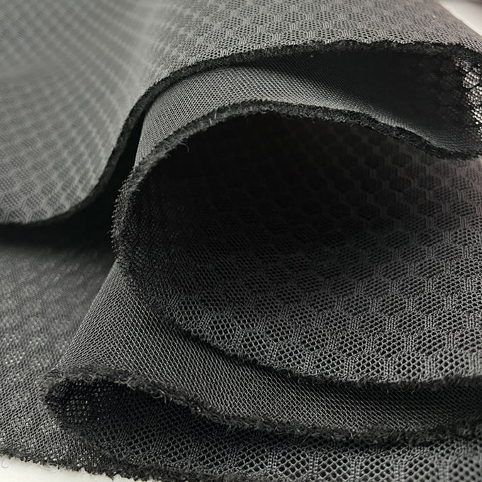 Vật liệu lưới không khí thông hơi Polyester lưới tái chế 3mm 57in 400gsm 3