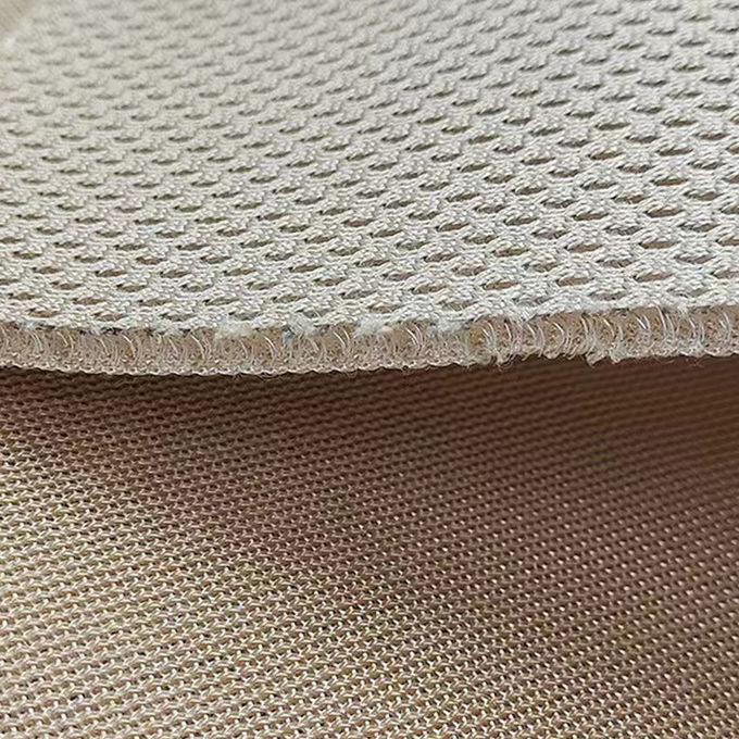 Vải lưới 3D dệt có thể thở được 3D Space Mesh 100% Polyester 600GSM 2